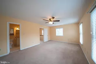 10168 Turnberry Pl, Oakton, VA 22124 - Photo 18