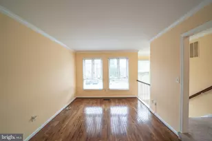 10168 Turnberry Pl, Oakton, VA 22124 - Photo 6