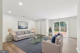 7403 Houndsbury Ct, Alexandria, VA 22315 - Photo 10