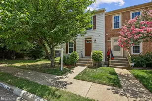 7403 Houndsbury Ct, Alexandria, VA 22315 - Photo 1