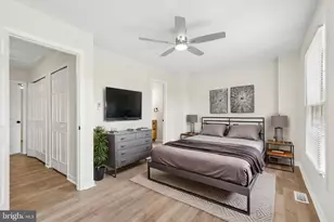 7403 Houndsbury Ct, Alexandria, VA 22315 - Photo 8