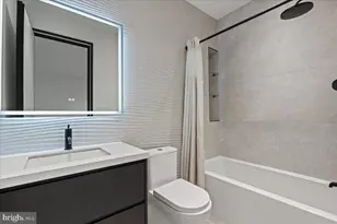 1405 Wolftrap Run Rd, Vienna, VA 22182 - Photo 52