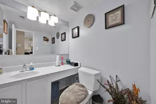 8601 Venoy Ct, Alexandria, VA 22309 - Photo 32