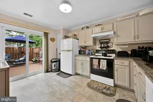 8601 Venoy Ct, Alexandria, VA 22309 - Photo 34