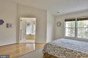 1809 Fawncrest Ct, Vienna, VA 22182 - Photo 8