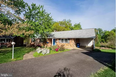 6608 Fairlawn Drive, McLean, VA 22101 - Photo 2