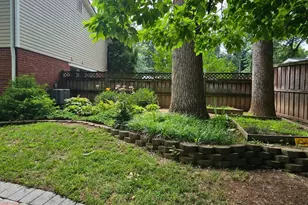 8913 Cromwell Dr, Springfield, VA 22151 - Photo 28