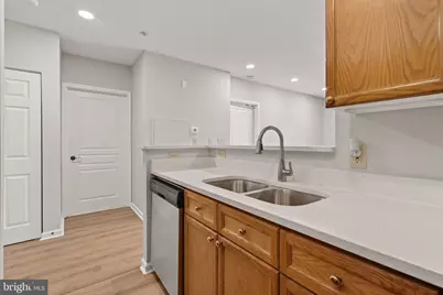 12919 Alton Square #220, Herndon, VA 20170 - Photo 4
