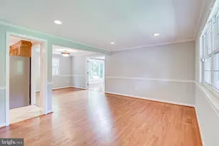 10507 Cavalcade St, Great Falls, VA 22066 - Photo 6
