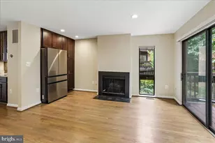 11310 Dockside Cir, Reston, VA 20191 - Photo 16