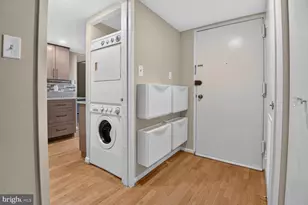 1534 Northgate Square, Reston, VA 20190 - Photo 2