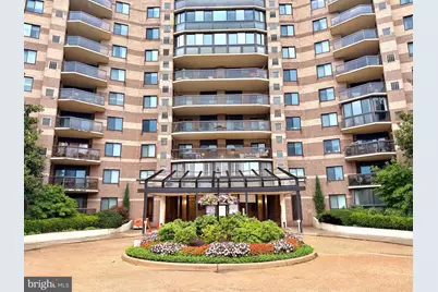 8370 Greensboro Drive #218, McLean, VA 22102 - Photo 1