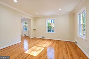 2708 Farmington Dr, Alexandria, VA 22303 - Photo 10