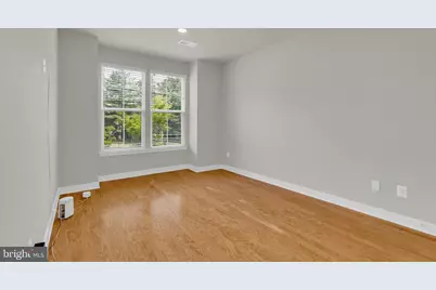 9340 Sweetbay Magnolia Court, Fairfax, VA 22031 - Photo 8