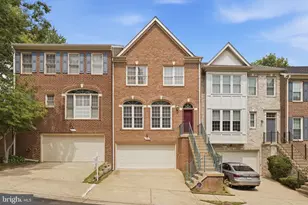2715 Pembsly Dr, Vienna, VA 22181 - Photo 2