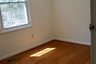 8179 Curving Creek Ct, Springfield, VA 22153 - Photo 10