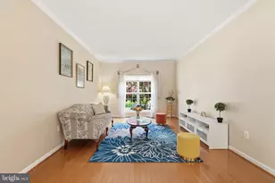 3738 Freehill Ln, Fairfax, VA 22033 - Photo 16