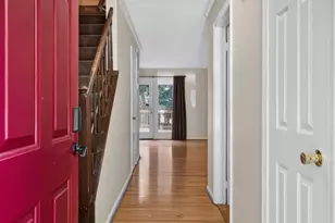 5719 Oakshore Ct, Burke, VA 22015 - Photo 6