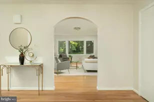 3804 Acosta Rd, Fairfax, VA 22031 - Photo 2
