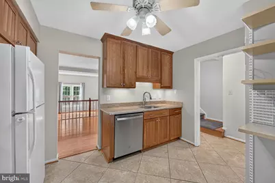 5619 Ridge View Drive, Alexandria, VA 22310 - Photo 4
