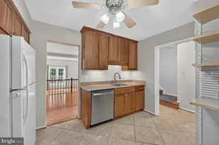 5619 Ridge View Dr, Alexandria, VA 22310 - Photo 4