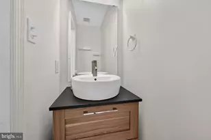 5619 Ridge View Dr, Alexandria, VA 22310 - Photo 10