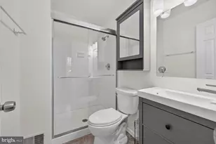 5619 Ridge View Dr, Alexandria, VA 22310 - Photo 16
