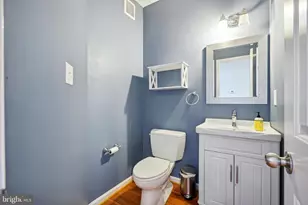 7035 Fieldhurst Ct, Alexandria, VA 22315 - Photo 10