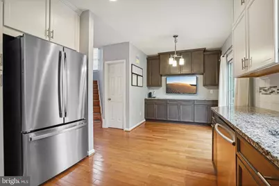 7035 Fieldhurst Court, Alexandria, VA 22315 - Photo 8