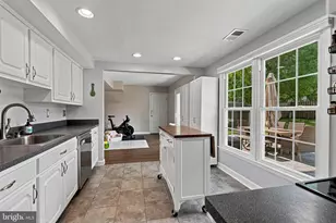 12728 Builders Rd, Herndon, VA 20170 - Photo 8