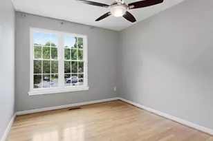 6055 Meyers Landing Ct, Burke, VA 22015 - Photo 16