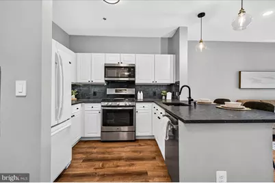 1625 International Drive #218, McLean, VA 22102 - Photo 2