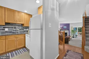 6109 Liverpool Ln, Alexandria, VA 22315 - Photo 4