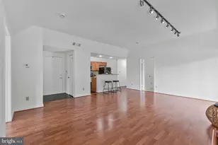 12165 Penderview Terrace, Fairfax, VA 22033 - Photo 6