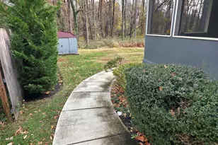 7009 Lamp Post Ln, Alexandria, VA 22306 - Photo 2