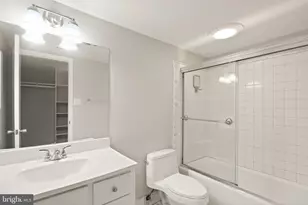 1414 Northgate Square, Reston, VA 20190 - Photo 24