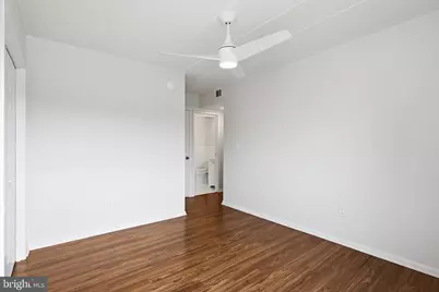 200 Locust Street SE #405, Vienna, VA 22180 - Photo 16