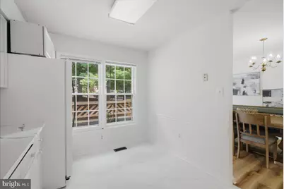 8902 Winding Hollow Way, Springfield, VA 22152 - Photo 8