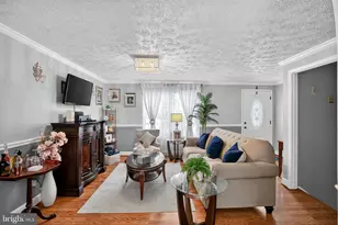 8460 Rippled Creek Ct, Springfield, VA 22153 - Photo 6