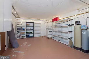 8715 Cherry Dr, Fairfax, VA 22031 - Photo 54