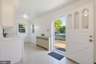 8715 Cherry Dr, Fairfax, VA 22031 - Photo 44