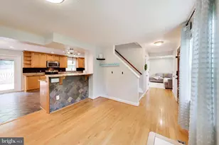5932 Peregrine Dr, Burke, VA 22015 - Photo 8