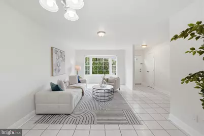4104 Pleasant Meadow Court #117B, Chantilly, VA 20151 - Photo 4