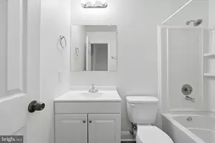 4104 Pleasant Meadow Ct, Chantilly, VA 20151 - Photo 18