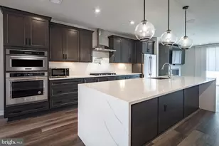 7463 Backett Wood Ter, McLean, VA 22102 - Photo 2