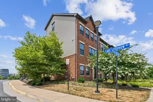 13212 Woodland Park Rd, Herndon, VA 20171 - Photo 2