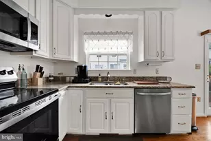 9219 Lorton Valley Rd, Lorton, VA 22079 - Photo 10
