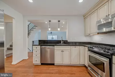 11909 Saint Johnsbury Court, Reston, VA 20191 - Photo 8