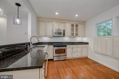 11909 Saint Johnsbury Court, Reston, VA 20191 - Photo 4