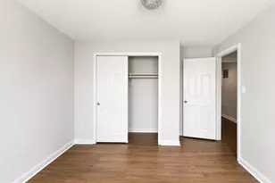 13824 Bridlington Ct, Centreville, VA 20120 - Photo 12
